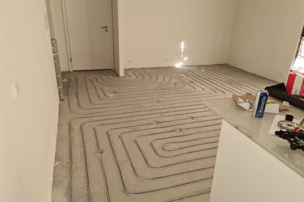 97443929_231270358170042_1102384432616046592_n